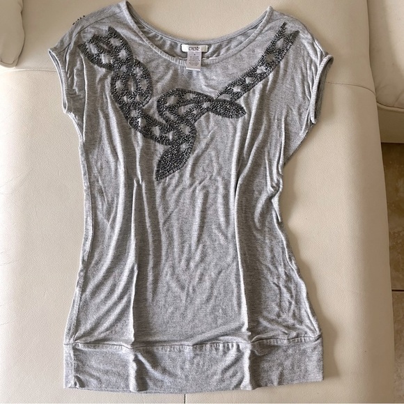 Caché Grey short sleeve top with embedded neckline - Picture 1 of 4